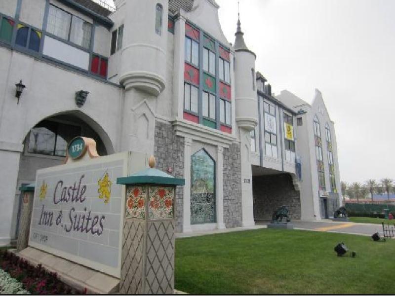 Castle Inn And Suites Άναχαϊμ Εξωτερικό φωτογραφία