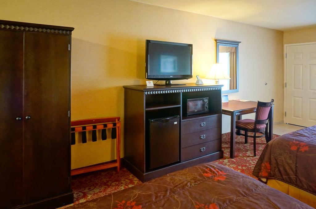 Castle Inn And Suites Άναχαϊμ Εξωτερικό φωτογραφία