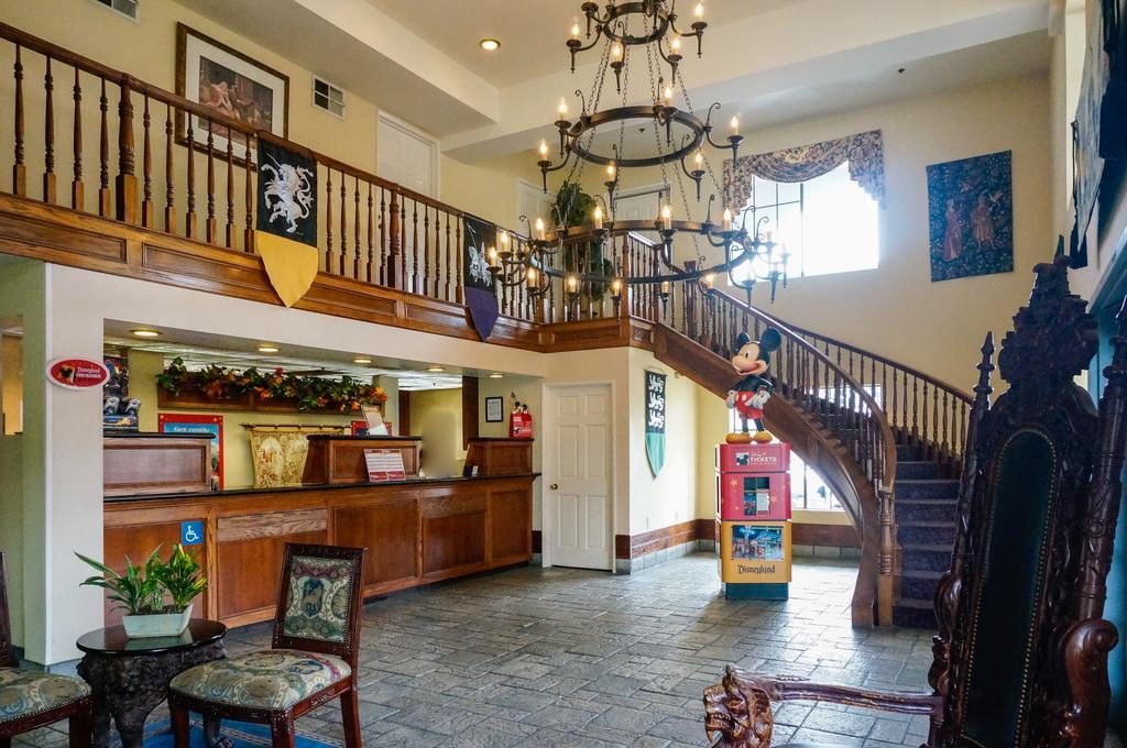 Castle Inn And Suites Άναχαϊμ Εξωτερικό φωτογραφία