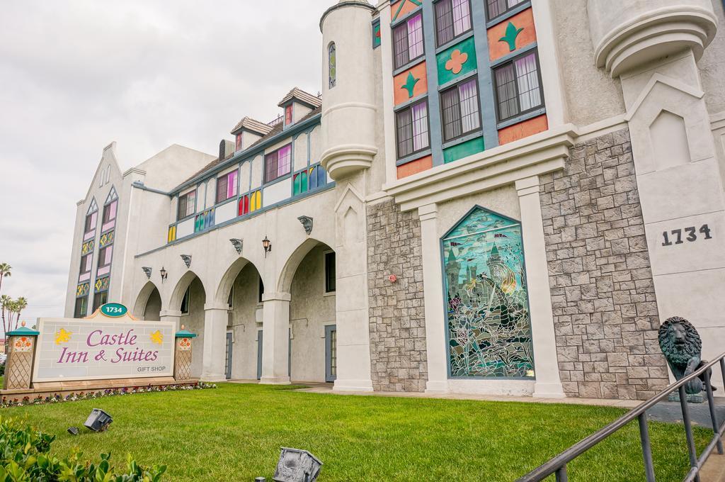 Castle Inn And Suites Άναχαϊμ Εξωτερικό φωτογραφία
